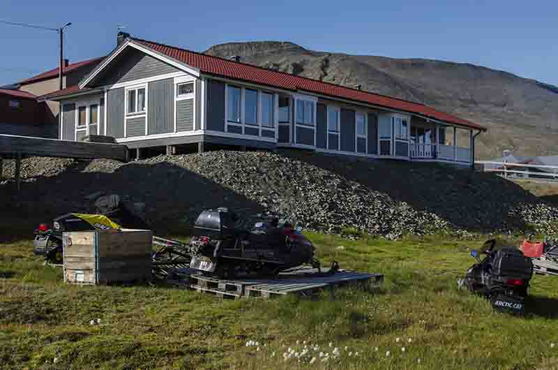 20 - Noruega - islas Svalbard - isla de Spitsbergen - Longyearbyen - casa